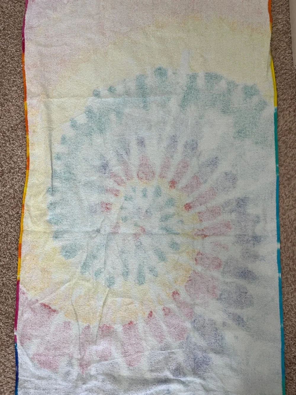 Kaufman Towels Rainbow Tie Dye Spiral Beach Towel NWT 28x60 Colorful